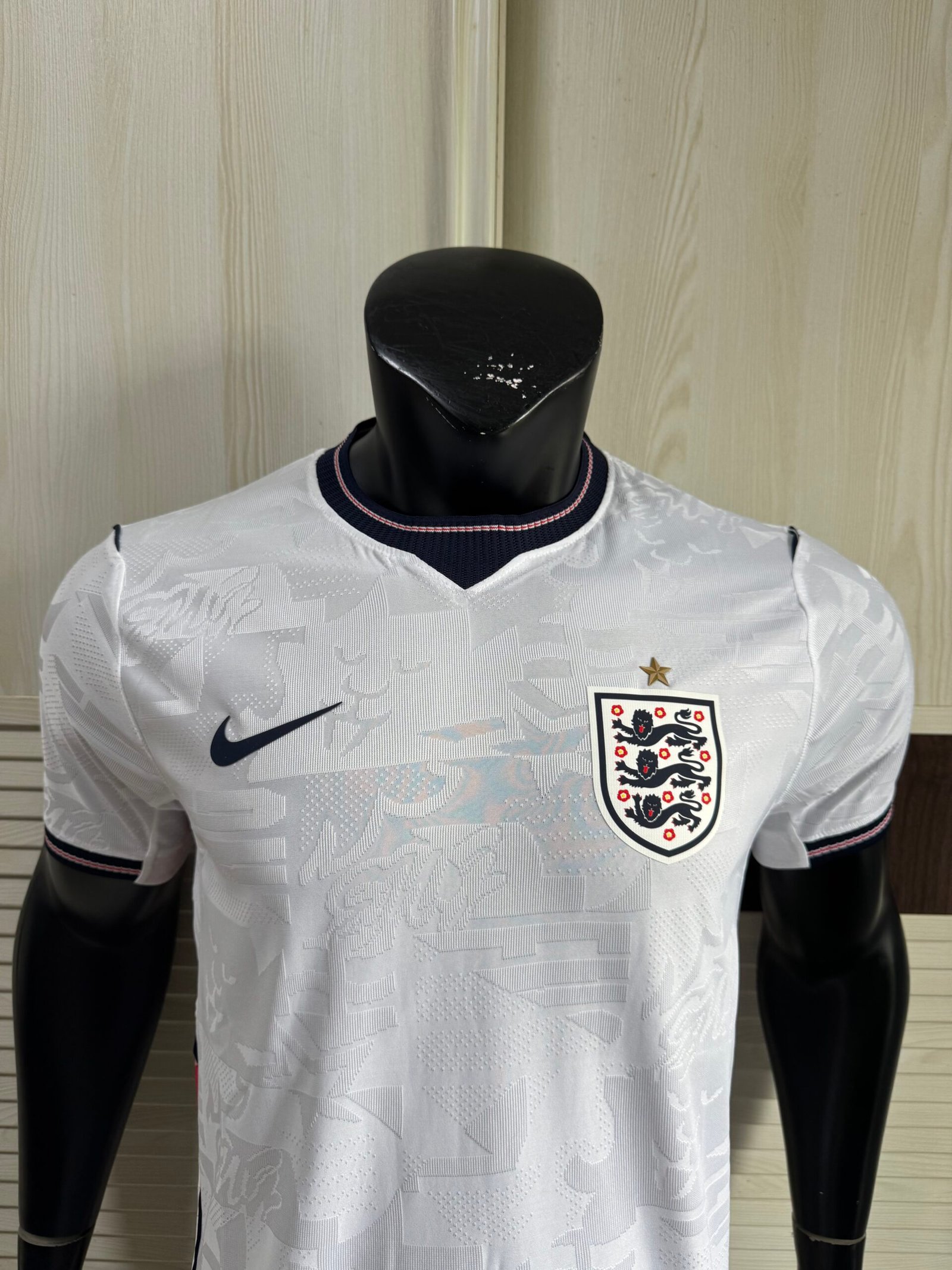 England Home World Cup 2026/27 Jersey – Player Version - Image 2