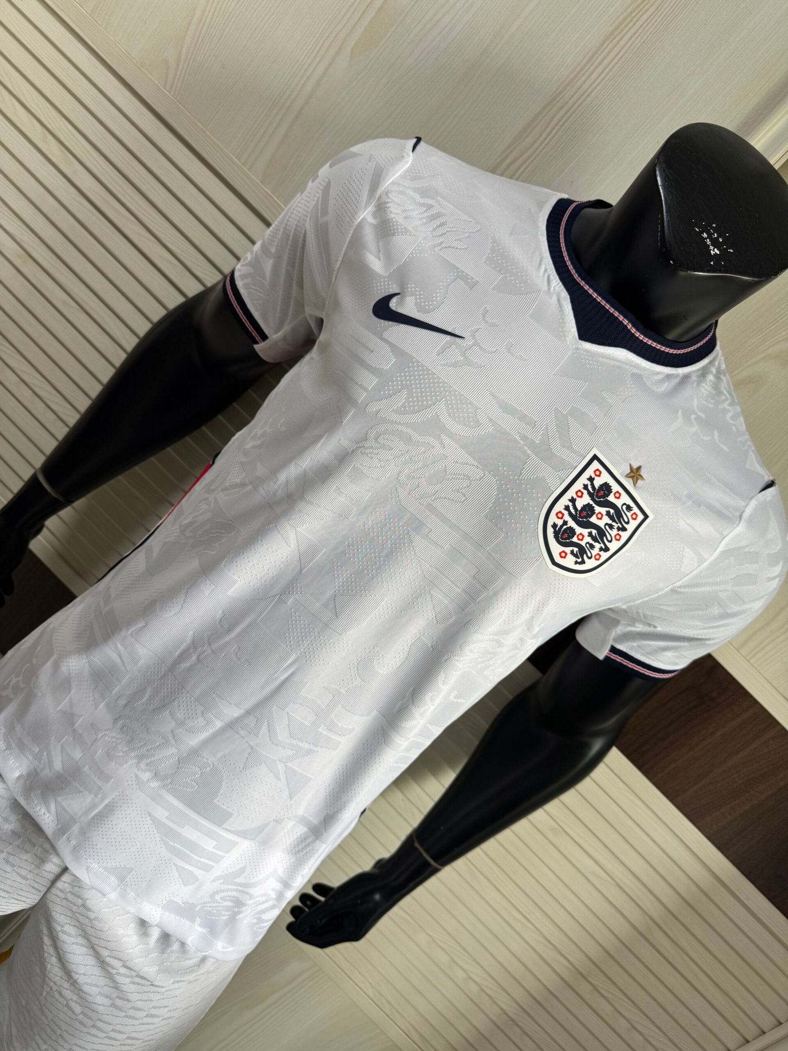 England Home World Cup 2026/27 Jersey – Player Version - Image 3