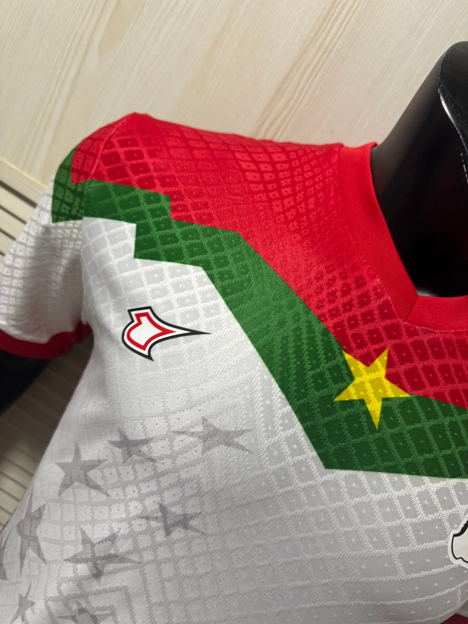 Tovio Burkina Faso 2025/26 Away Player Jersey – White Green & Red Chevron | Les Étalons AFCON Football Shirt - Image 2